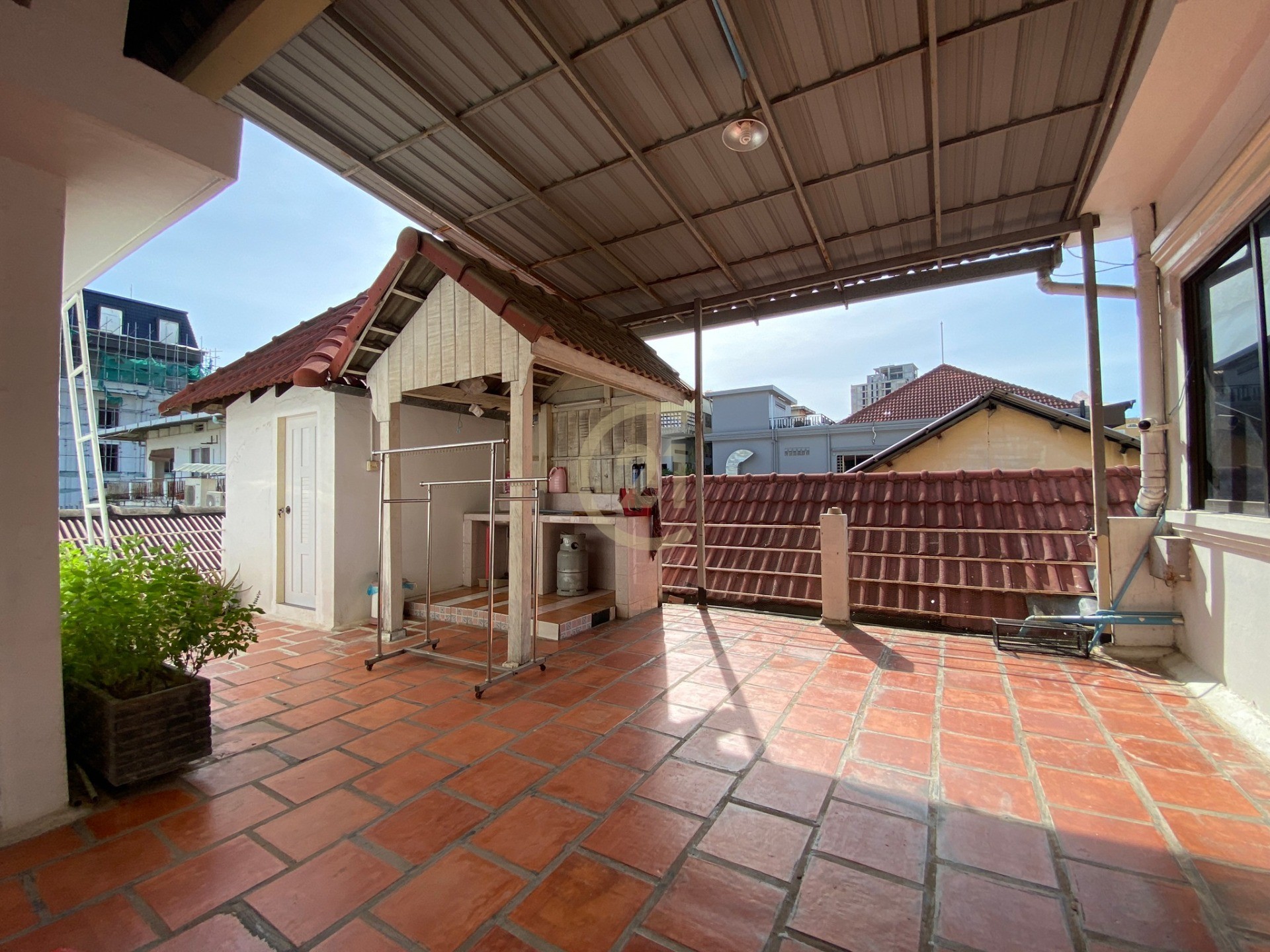 One bedroom for rent with big terrace in Doun Penh