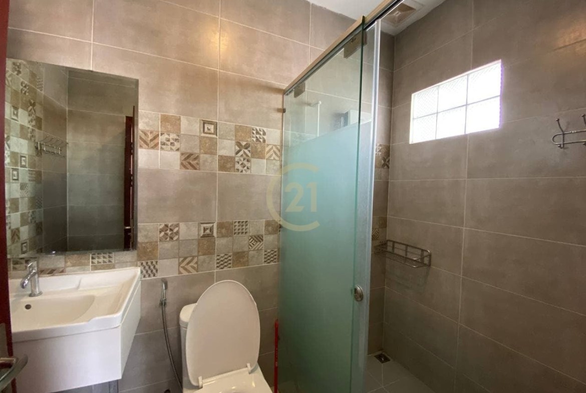 CLASSIC TWO BEDROOM FOR RENT