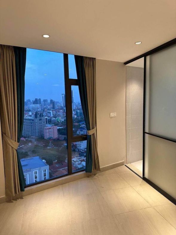 MOERN THREE BEDROOM FOR REN