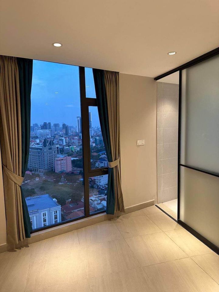 MOERN THREE BEDROOM FOR REN