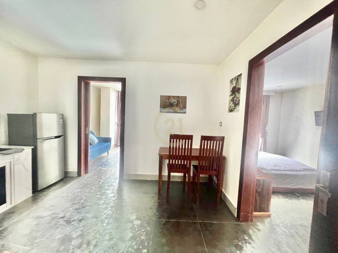Two bedrooms takes 2min to  independence monument