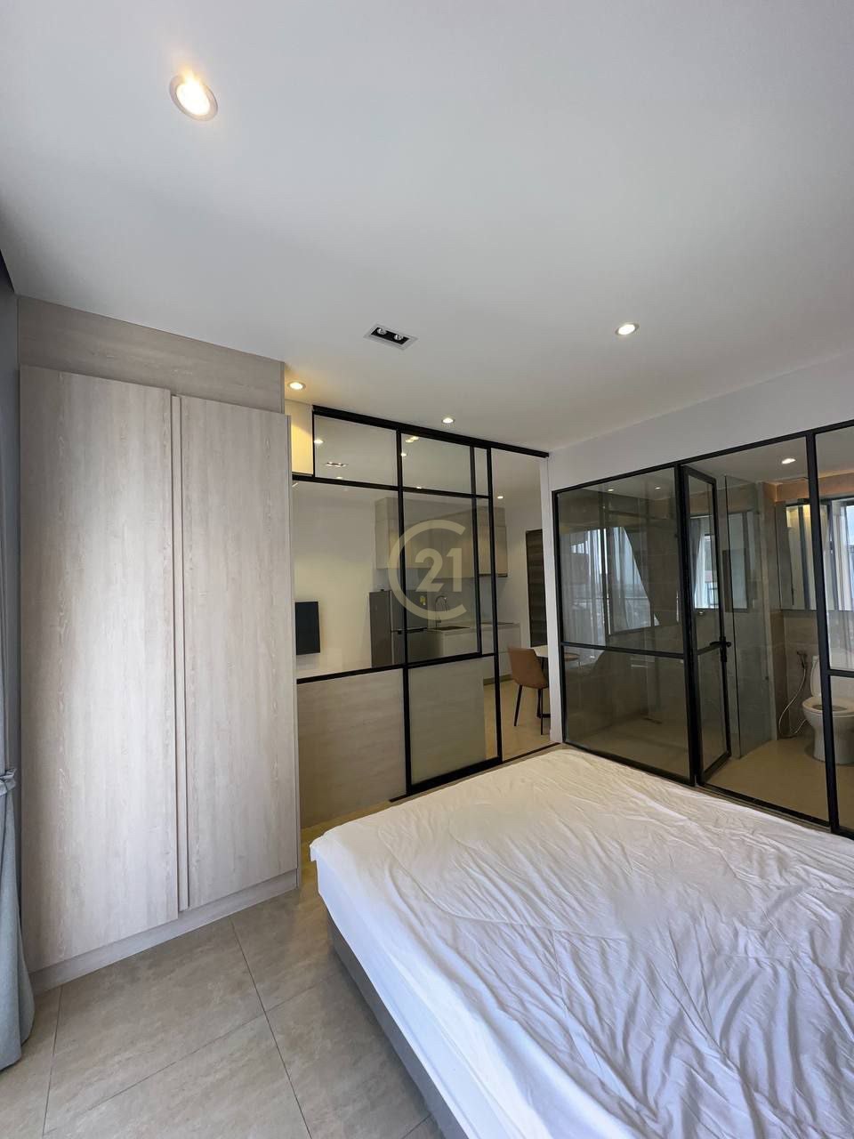 A3DD3754-1B63-4BC6-A00B-4F4C54C52659 Luxury one bedroom for rent at Times Square 2