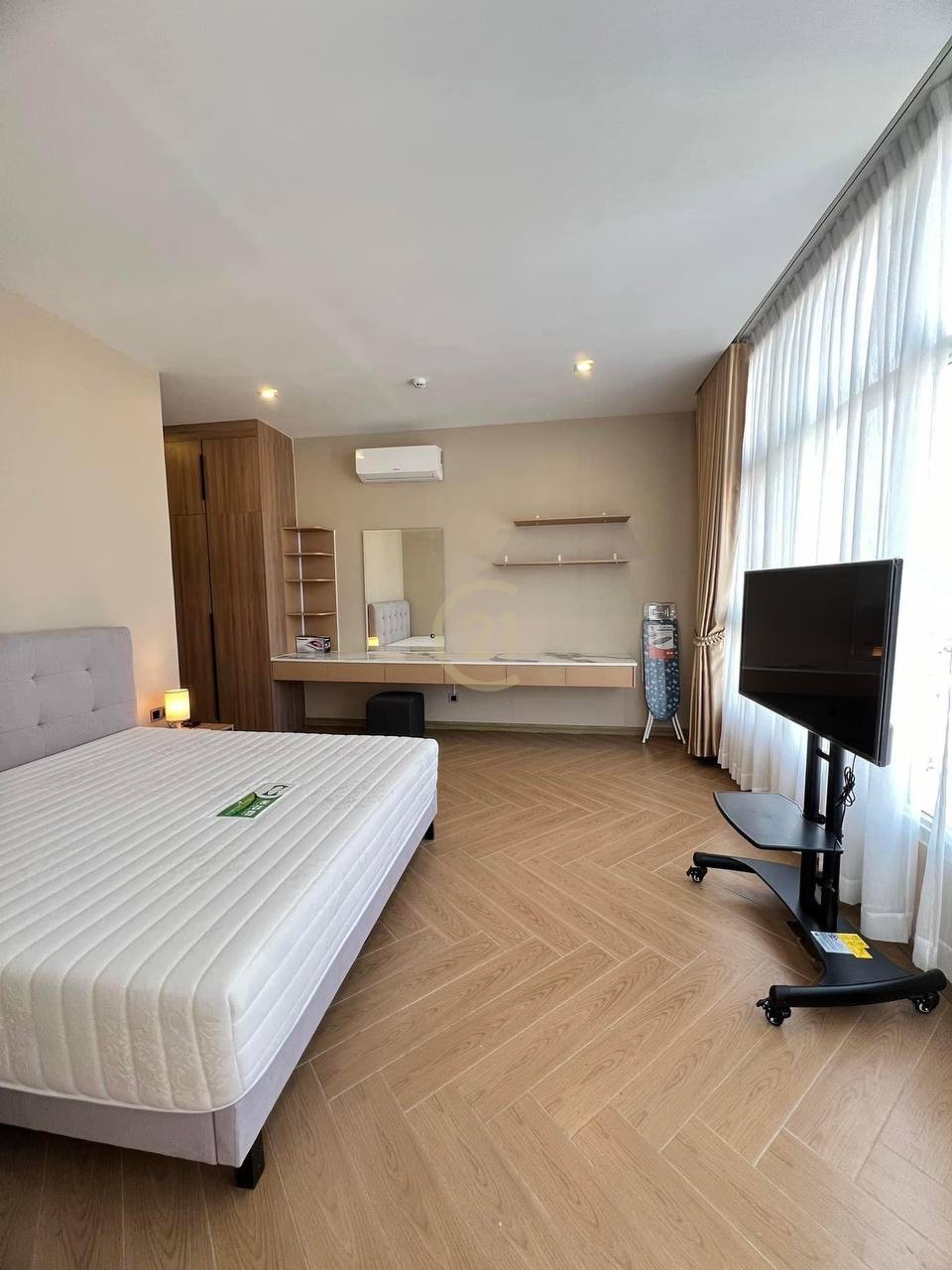 C33B1009-BD4D-4A58-9207-3624602590E3 Modern condo for rent at BKK