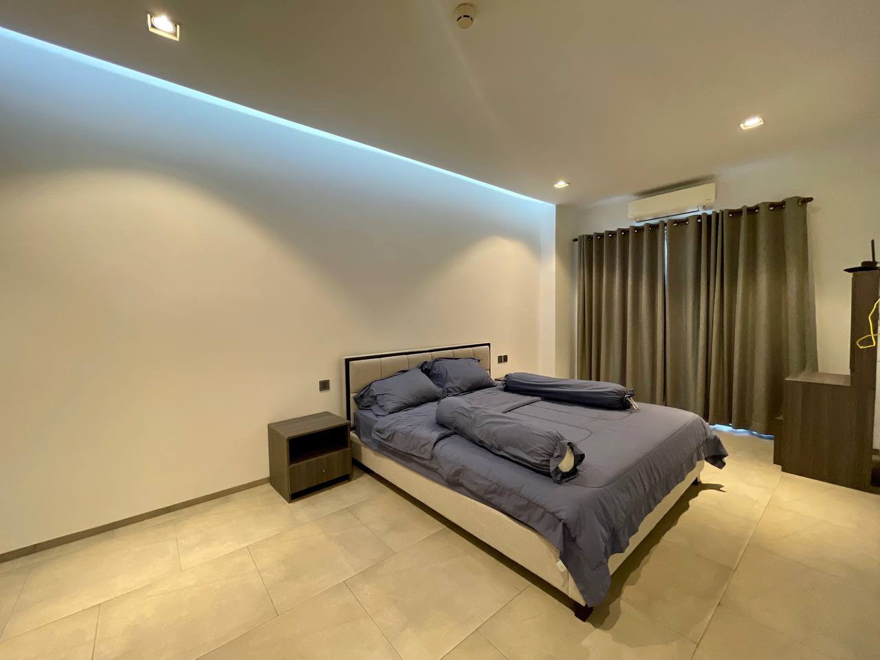 C85898C1-95FD-45B6-BA74-762F10C69B21