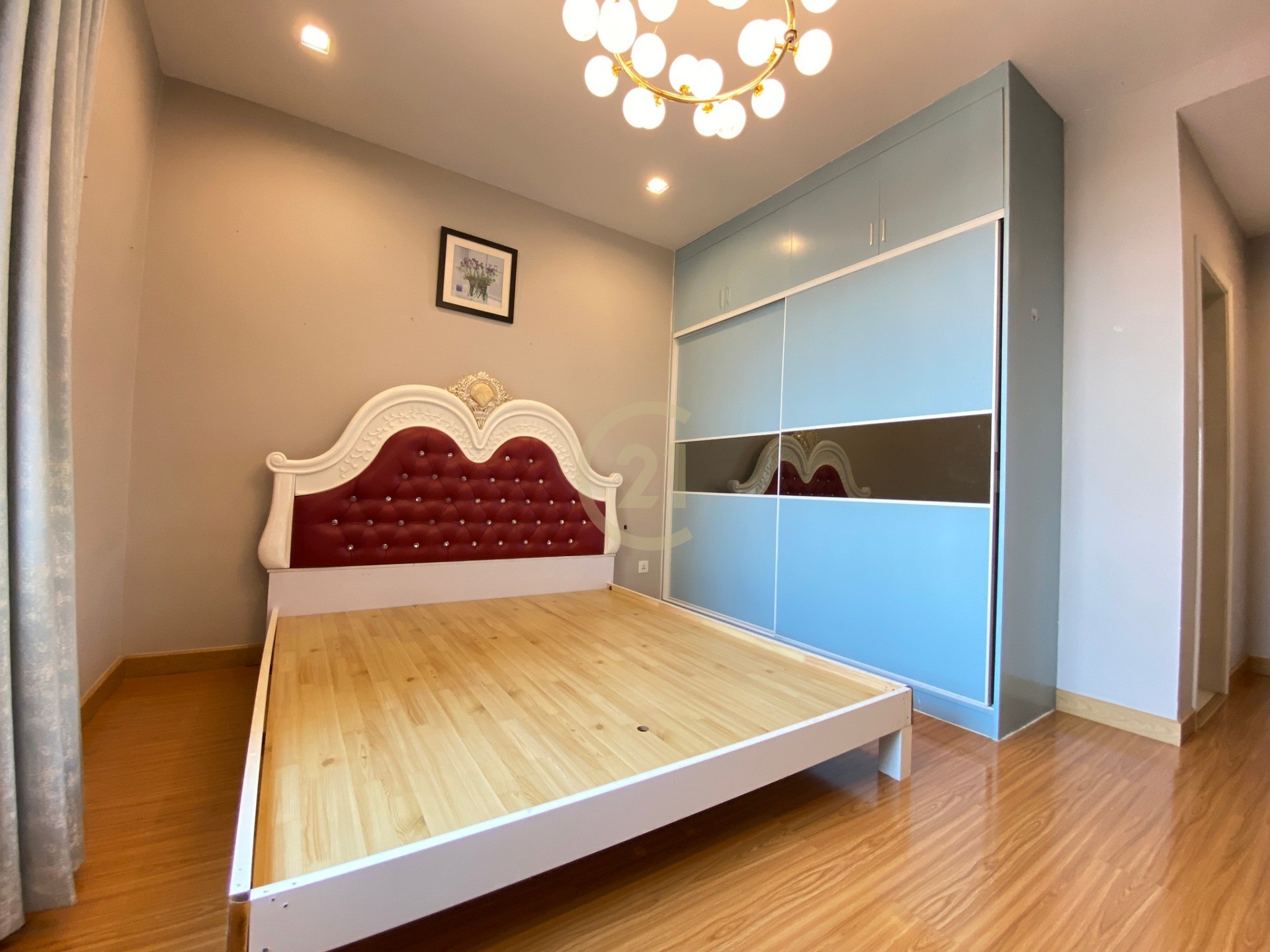 DC2BEE76-6F5C-42B4-88B2-B6B2888B4DD3