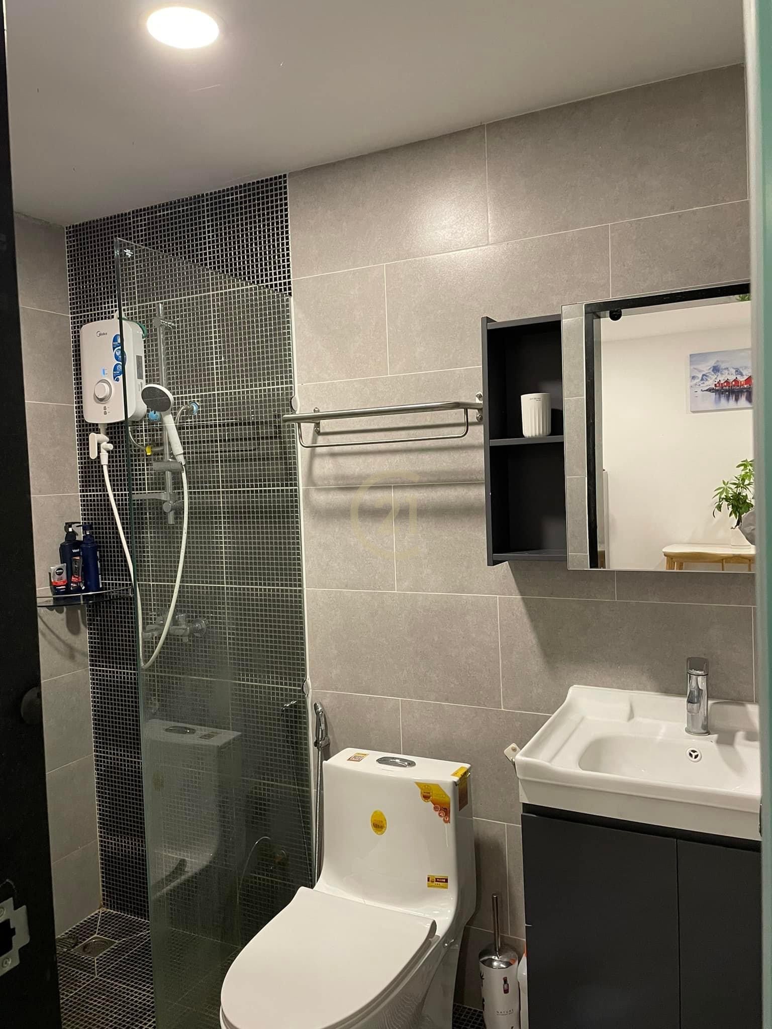 E24FD7BA-2CAF-4BCC-8DC3-77B7341AC963 Modern one bedroom for rent at L Berng Tompun!