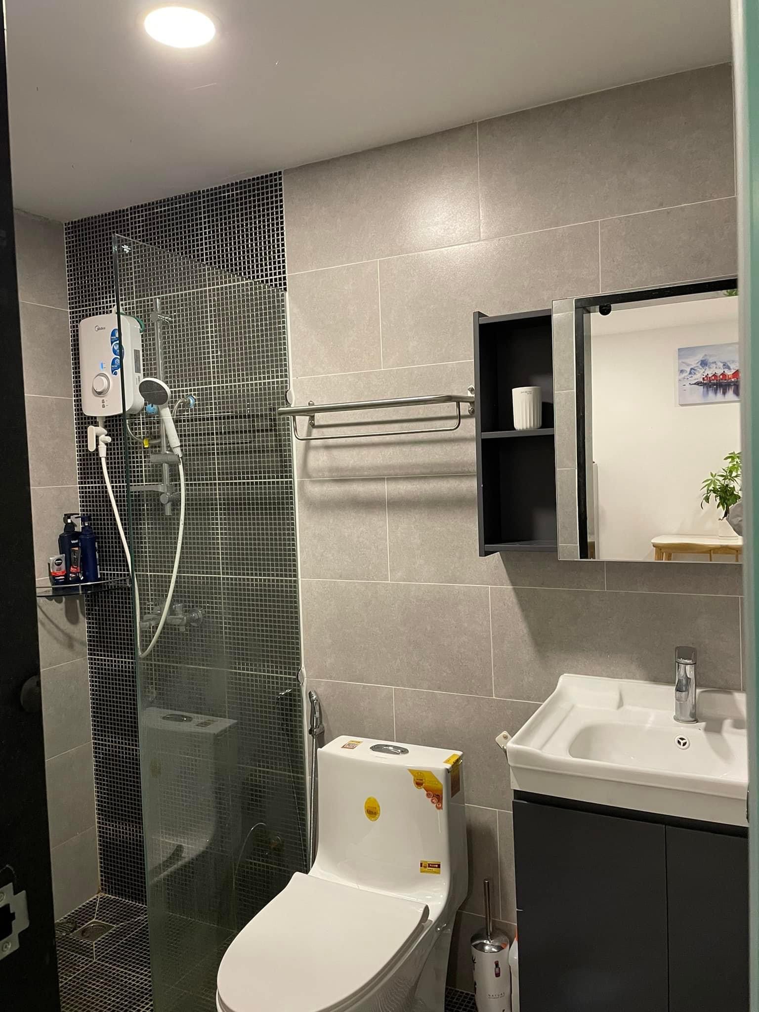 E24FD7BA-2CAF-4BCC-8DC3-77B7341AC963