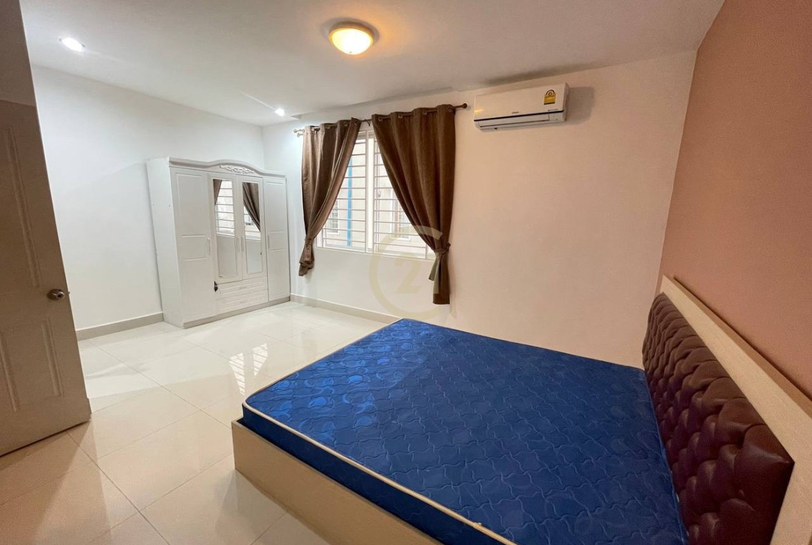 Villa for rent at Peng Hout Berng snao with fully furniture