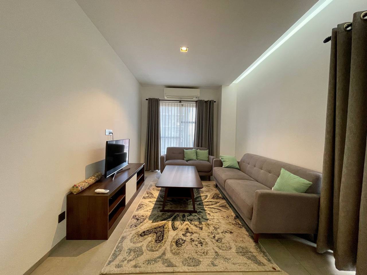 FFEA3455-2F9F-4D43-886C-253C00C0E5F5