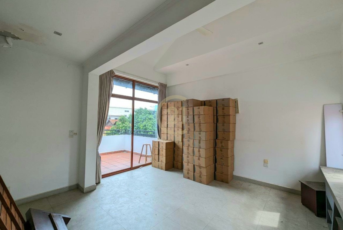 Nice Flat House for rent at BKK1
