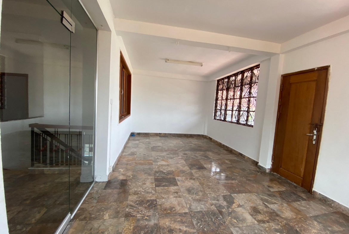 Expansive Commercial Villa for Rent in Prime Tonle Bassac Land