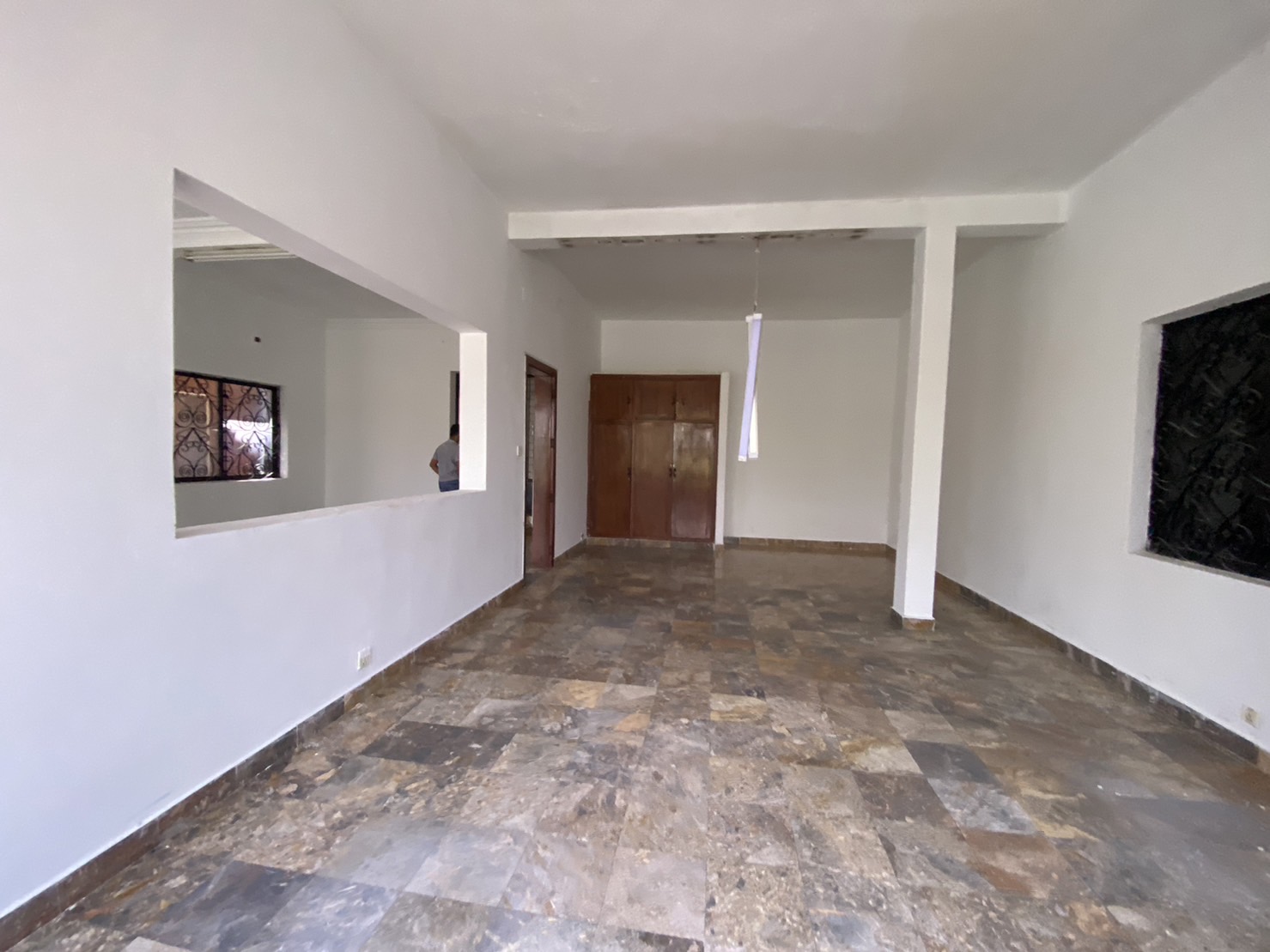 Expansive Commercial Villa for Rent in Prime Tonle Bassac Land