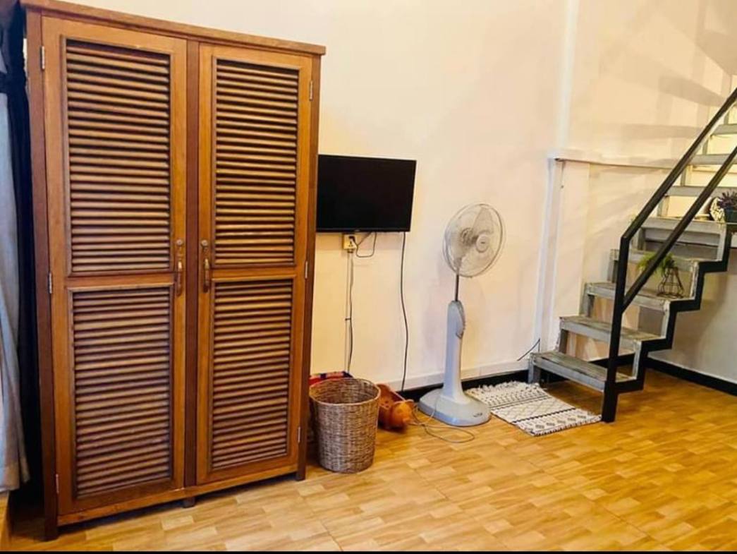 2-Bedroom Duplex-Style Western Apartment in Toul Tumpoung 1