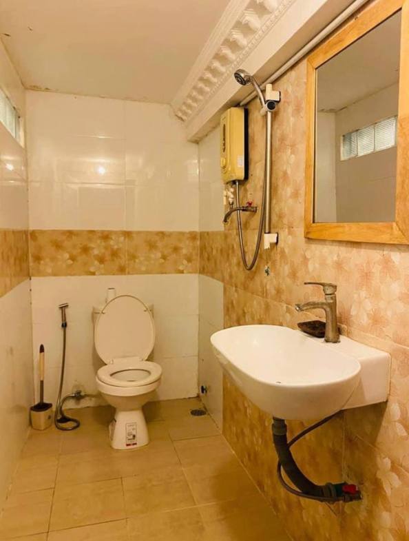 2-Bedroom Duplex-Style Western Apartment in Toul Tumpoung 1