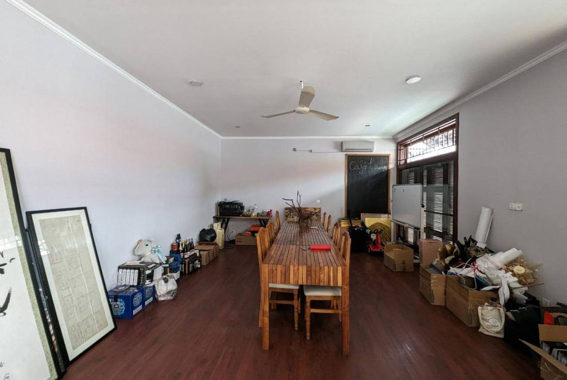 Gorgeous Villa 8 Bedroom For Rent Located BKK1 Area