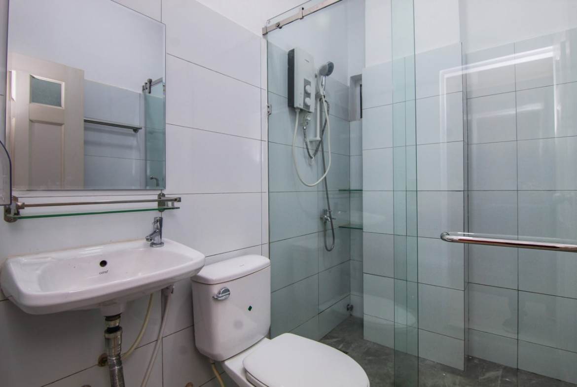 One bedroom for rent in ttp 350$ per month