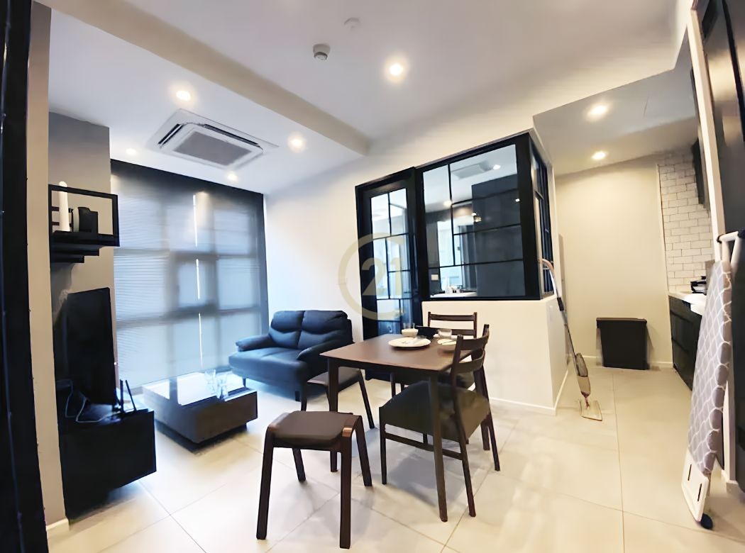 Modern condo with fully furnished