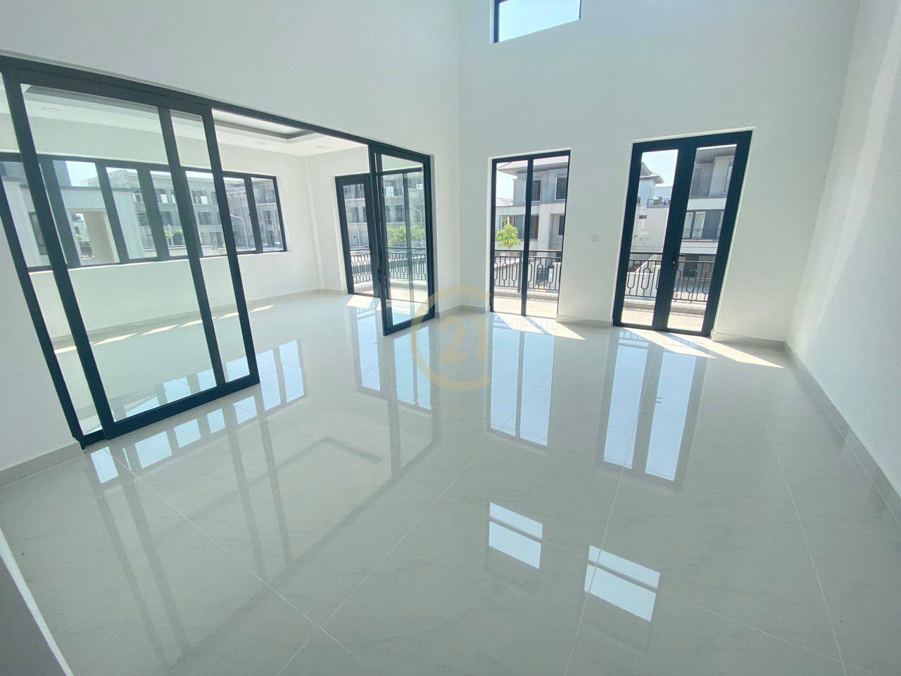 60M Rd. | King Villa for Sale Borey Chip Mong Land