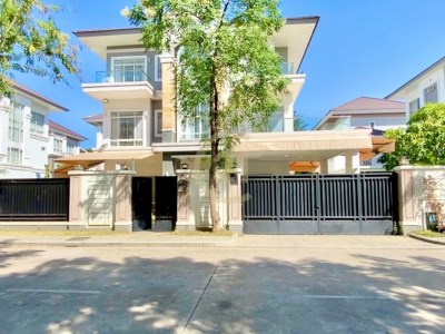 Borey Peng Huoth Beong Snor | Queen Villa For Rent