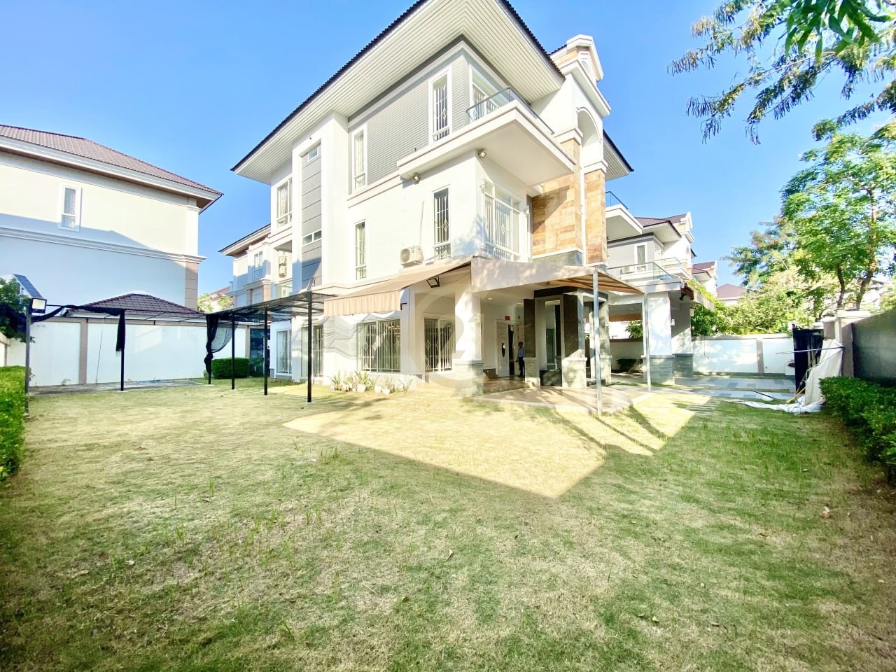 Borey Peng Huoth Beong Snor | Queen Villa For Rent