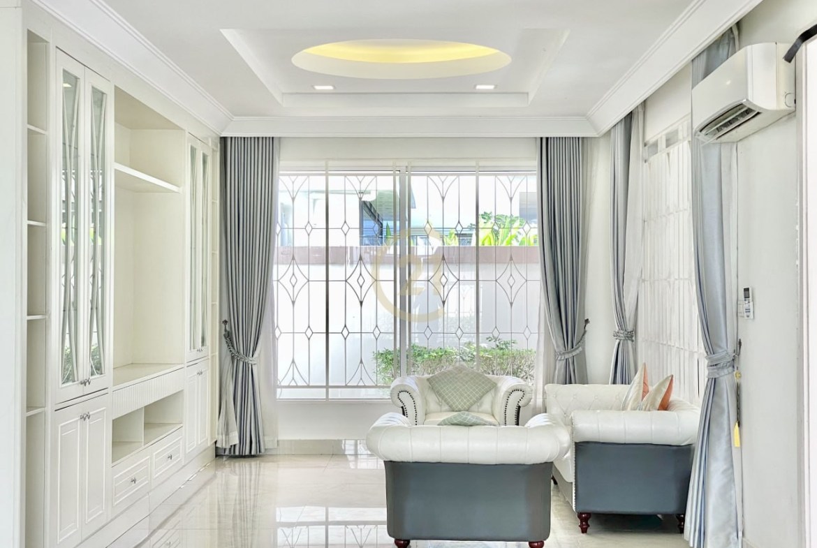 Borey Peng Huoth Beong Snor | Queen Villa For Rent