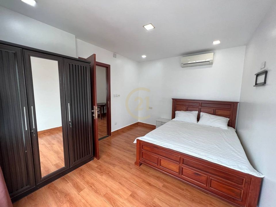 MODERN TWO BEDROOM FOR REN