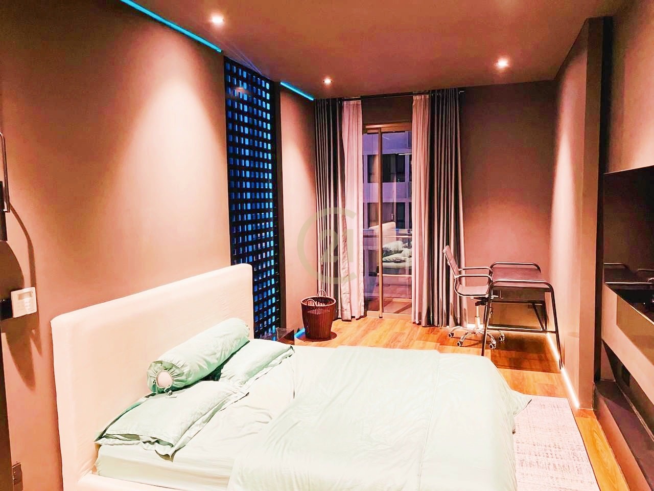 11 WESTERN TWO BEDROOM FOR RENT