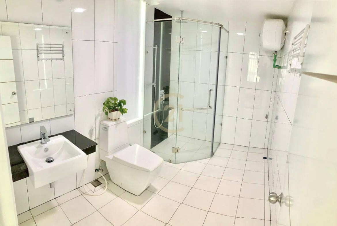 MODERN PENTHOUSE FOR RENT