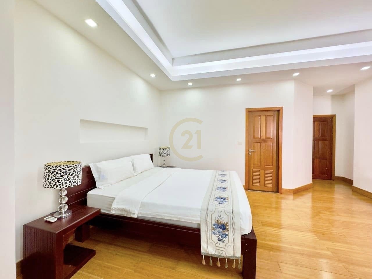 LUXERY TWO BEDROOM FOR RENT
