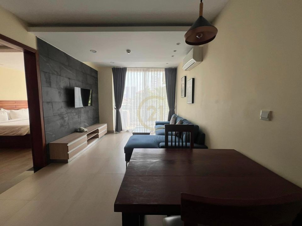 2 CLASSIC ONE BEDROOM FOR RENT