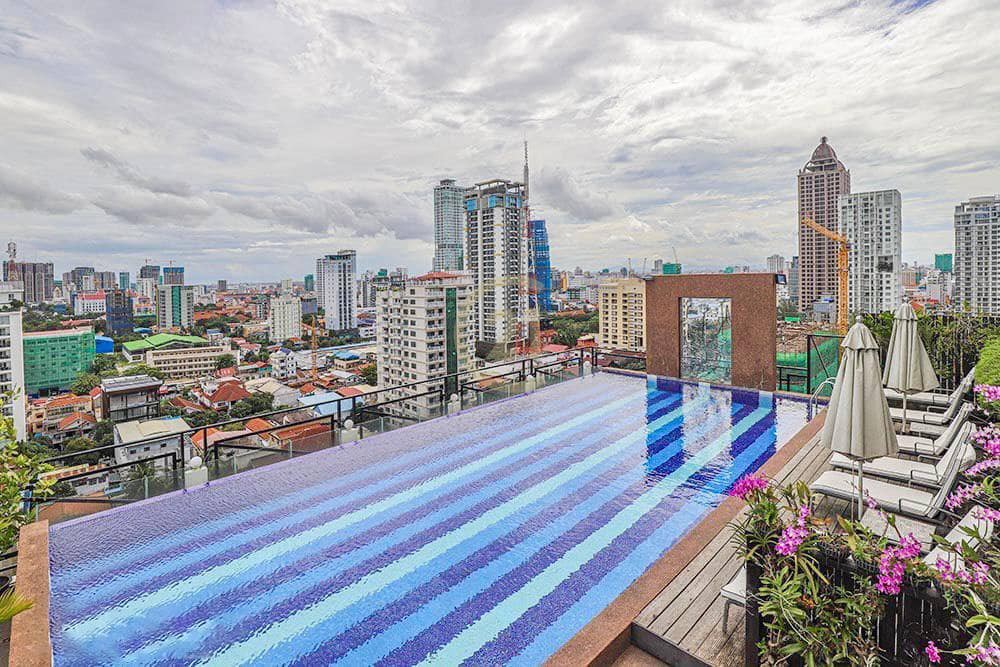3 LUXERY TWO BEDROOM FOR RENT