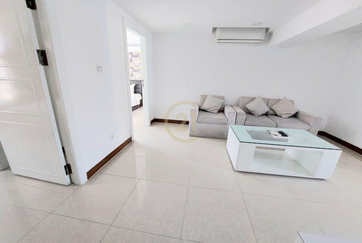 LUXERY THREE BEDROOM FOR RENT