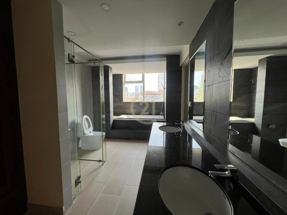 3 CLASSIC ONE BEDROOM FOR RENT
