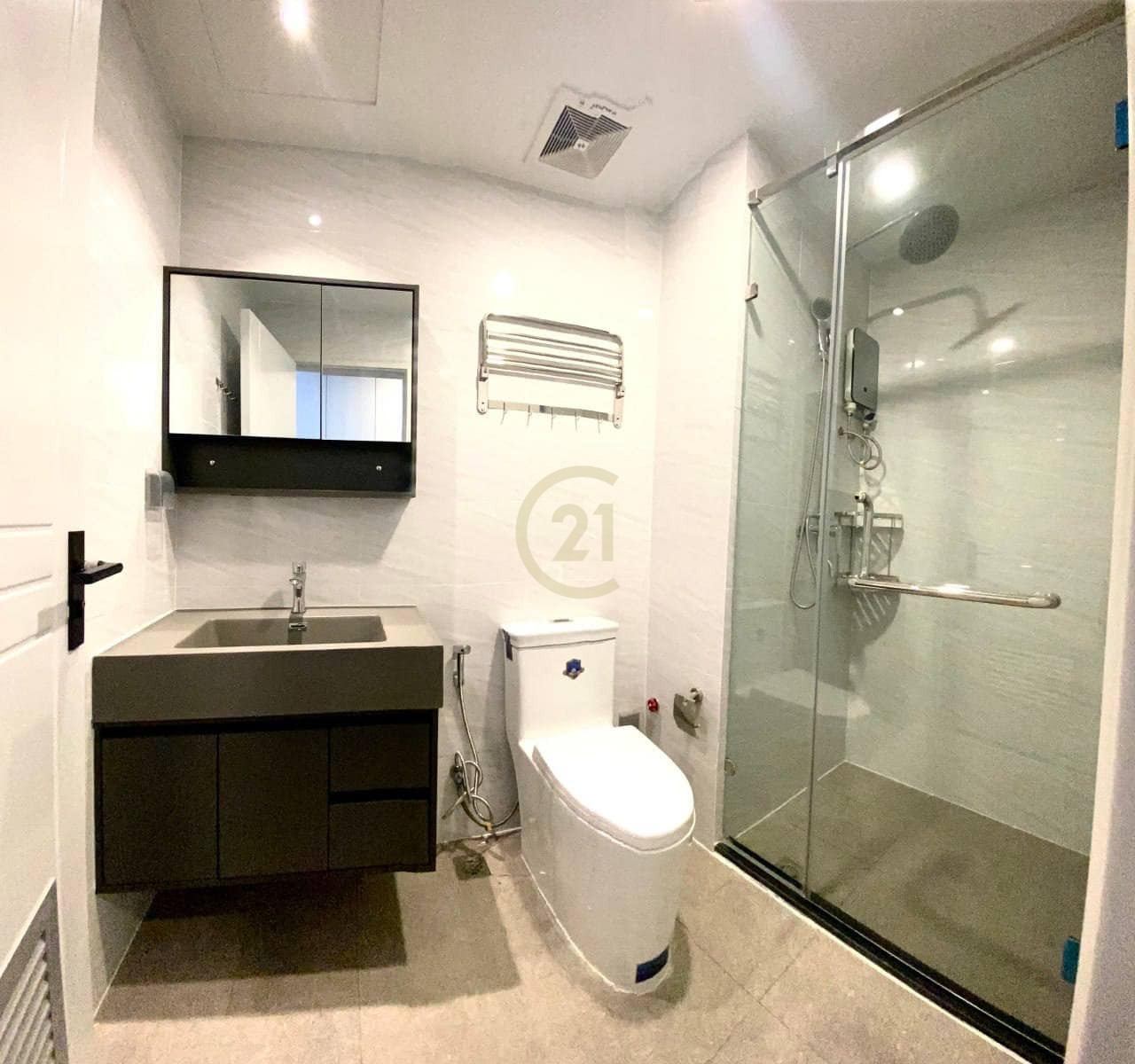 4 NICE STUDIO ROOM FOR RENT