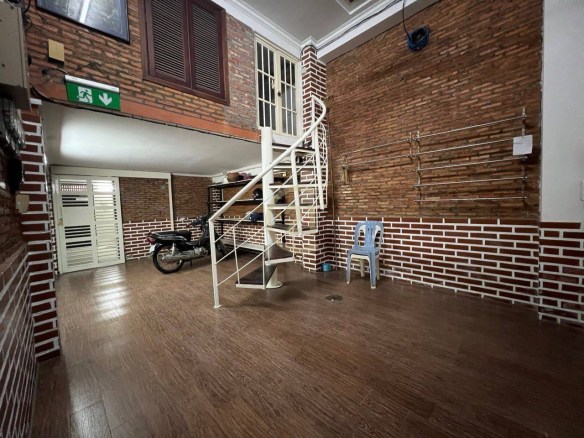 One bedroom for rent with fully furniture