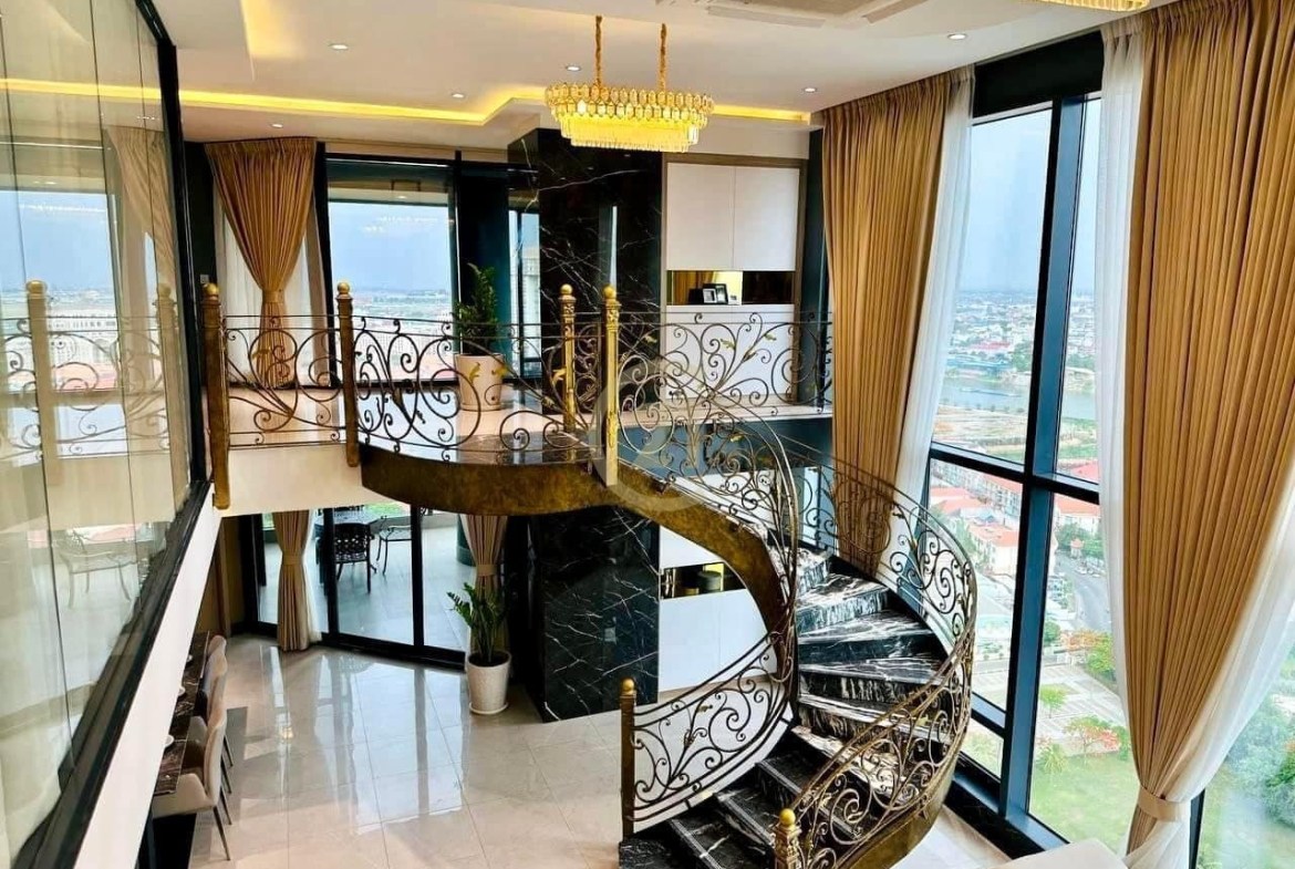 Penthouse four bedroom for rent with fully furnished