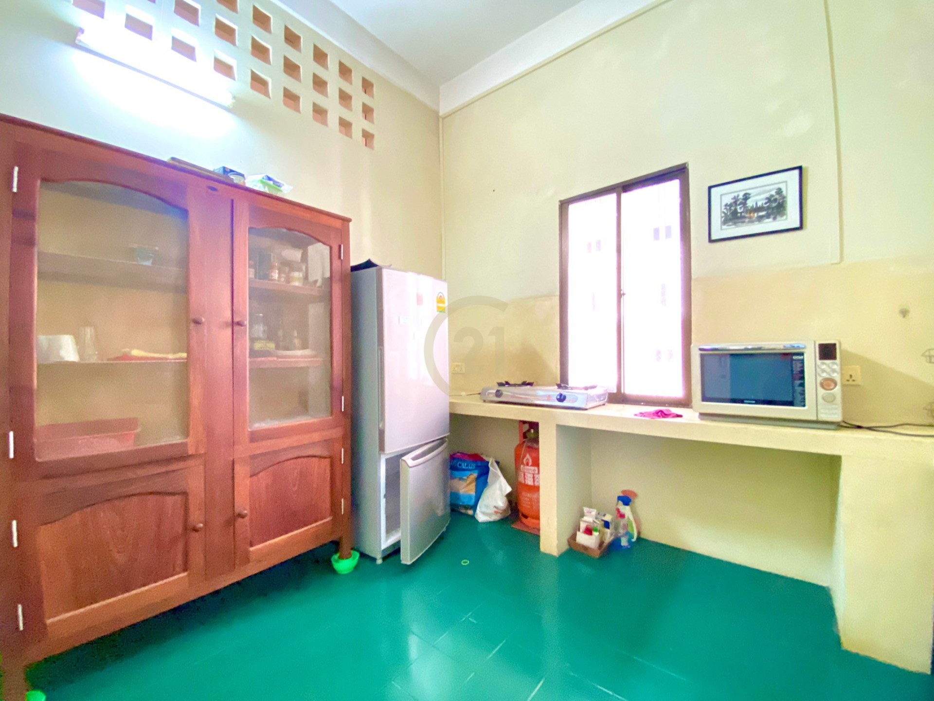 Townhouse two bedroom for rent at duan penh