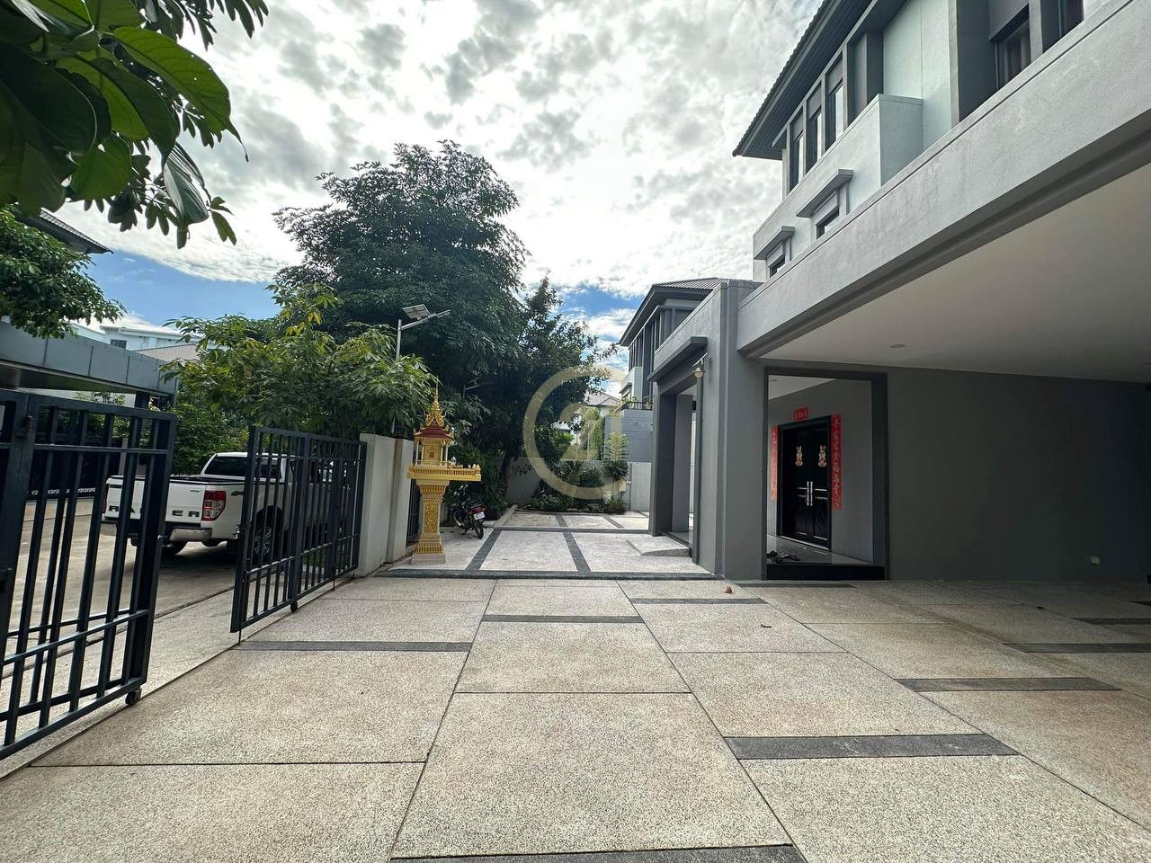 Queen Villa for Sale Borey Chip Mong 271