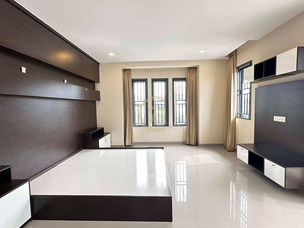 Queen Villa for Sale Borey Chip Mong 271