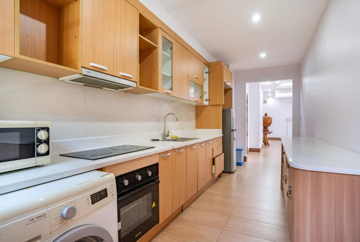 Serviced Apt available for lease with fully furnished