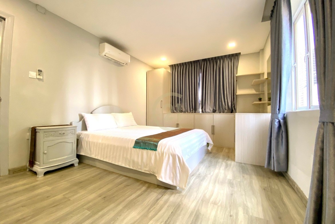 Luxury Two bedroom for rent in bKK1