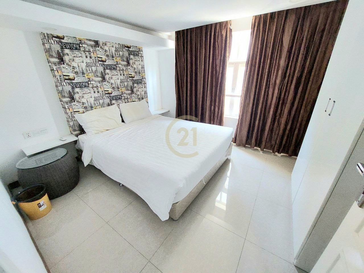 5 LUXERY THREE BEDROOM FOR RENT