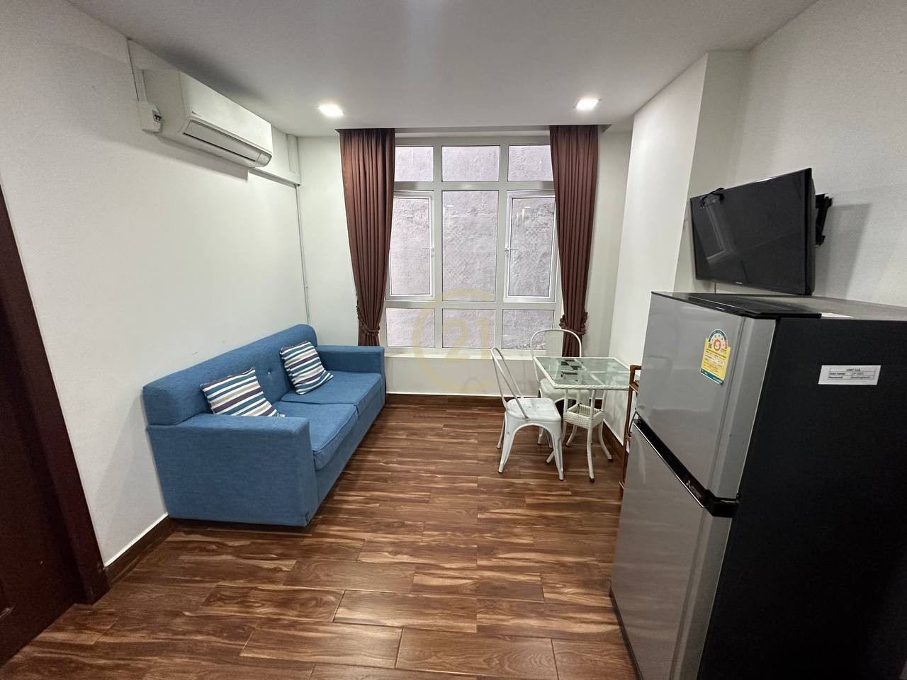 5 NICE ONE BEDROOM FOR RENT