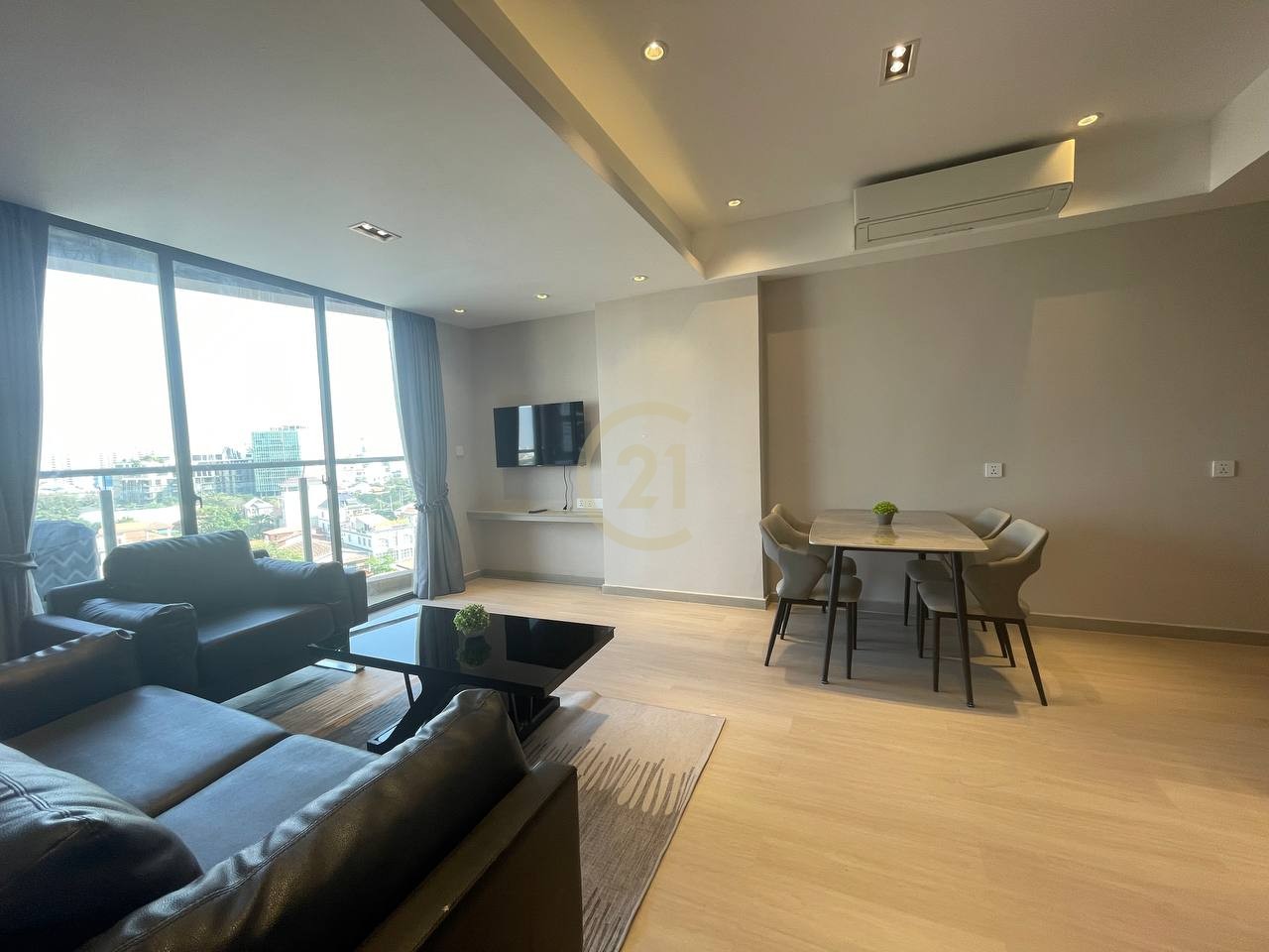 LUXERY THREE BEDROOM FOR RENT