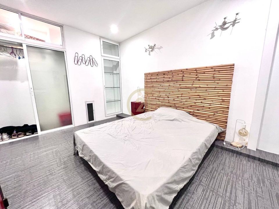 RENOVATE TWO BEDROOM FOR RENT