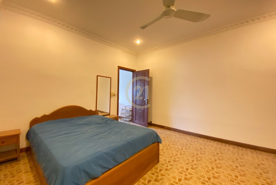 Flat house one bedroom for rent at Doun Penh
