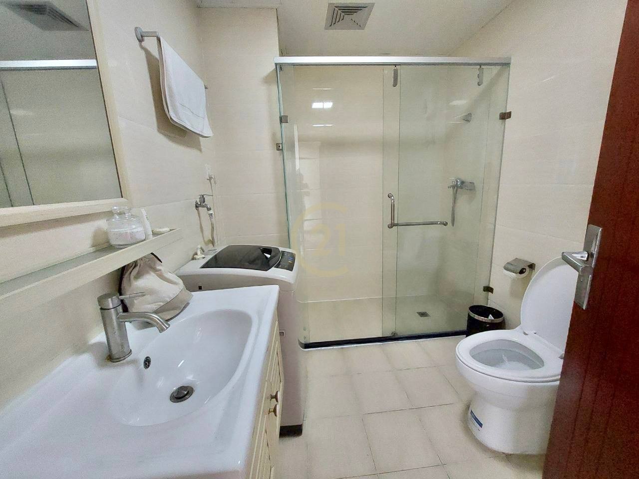 6 MODERN ONE BEDROOM FOR RENT