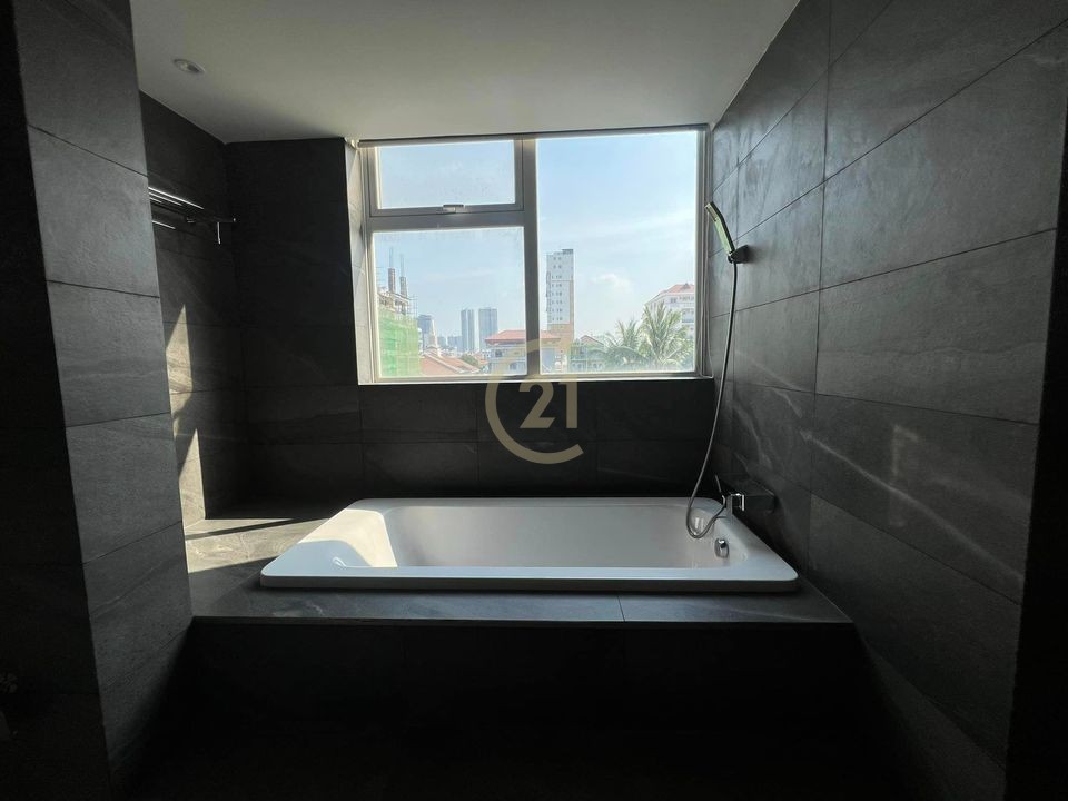 6 CLASSIC ONE BEDROOM FOR RENT
