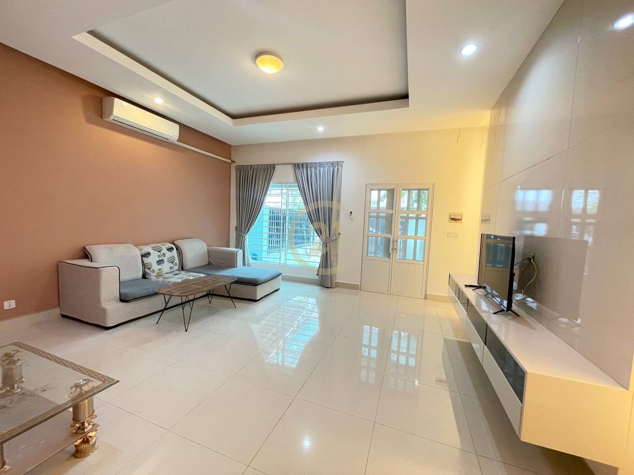 Villa For Rent At Peng Hout Boeng Snor