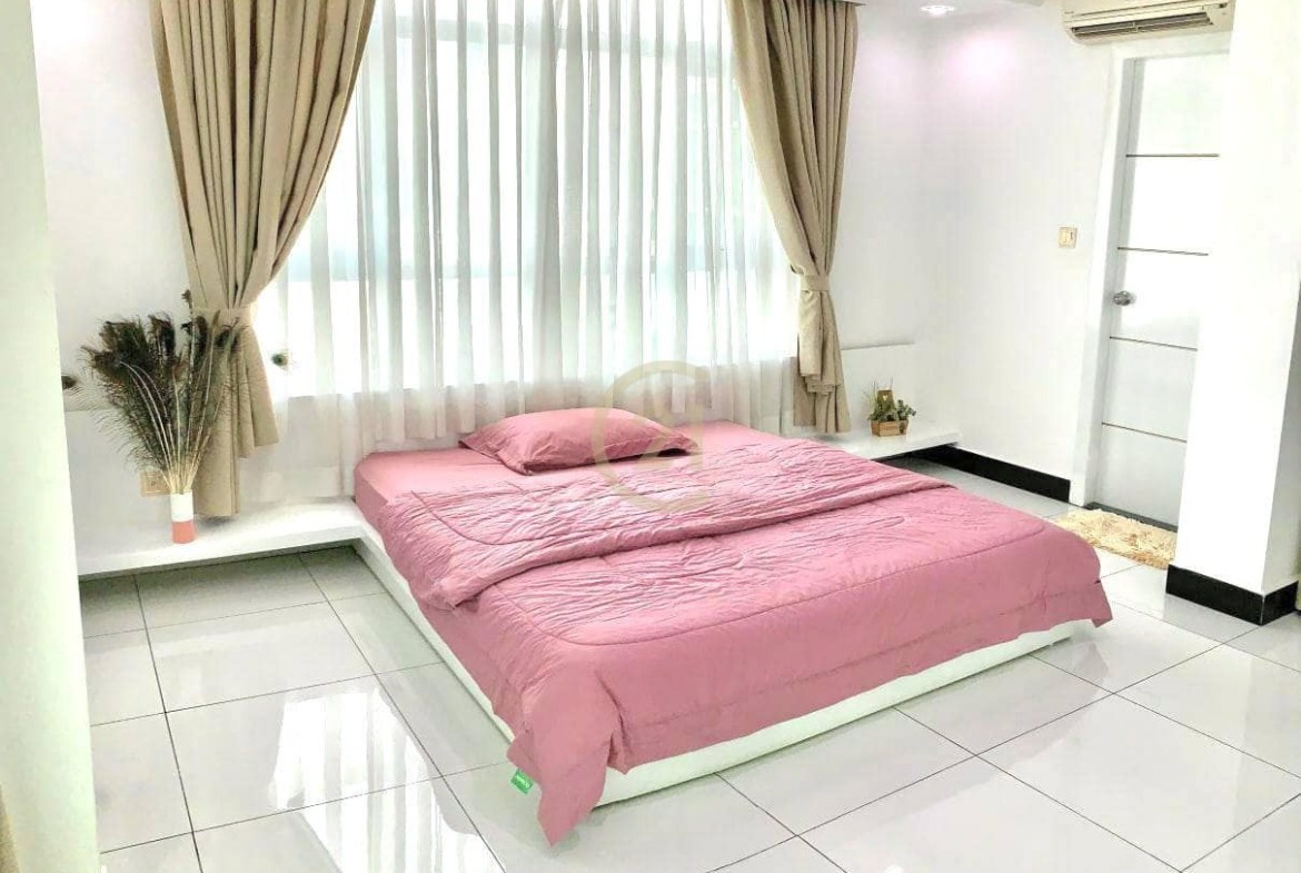 MODERN PENTHOUSE FOR RENT